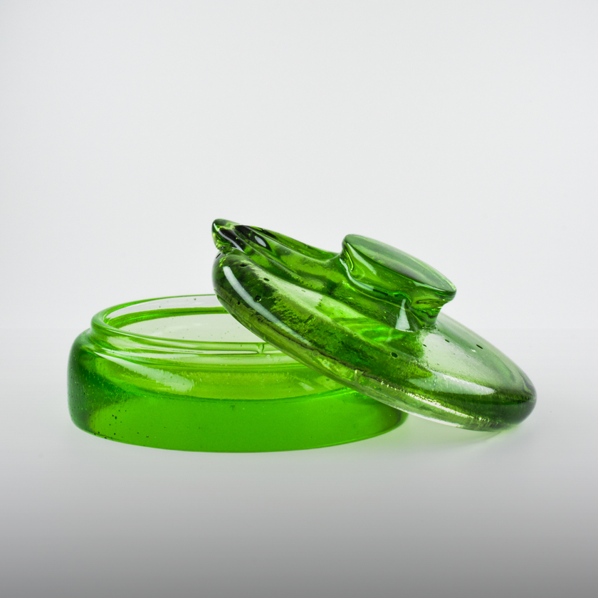 Levélke ékszertartó