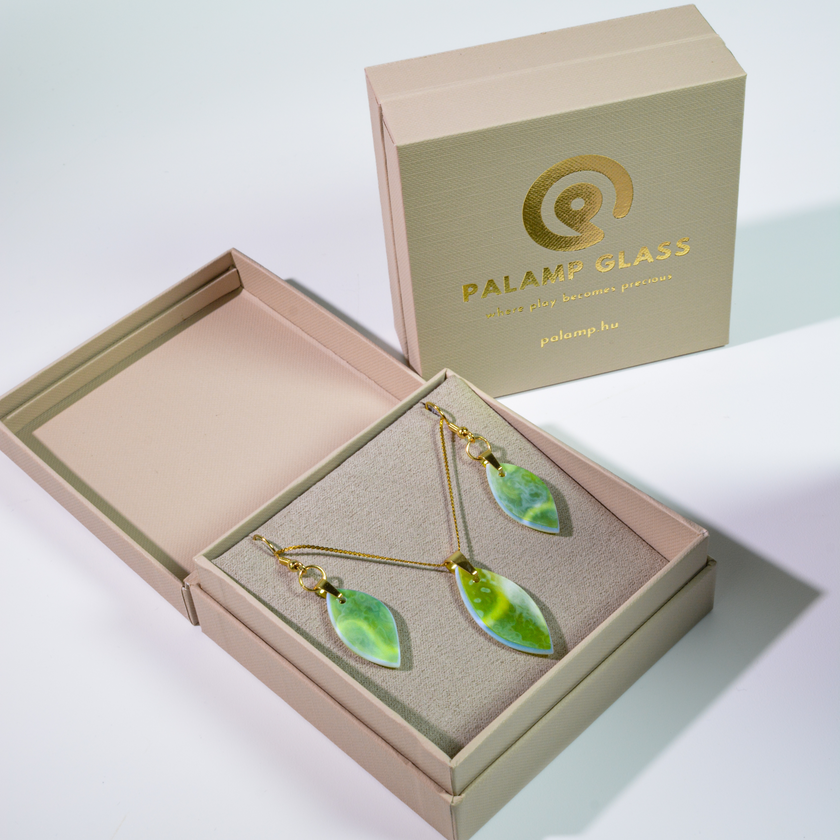 Harmatos reggel ékszerszett