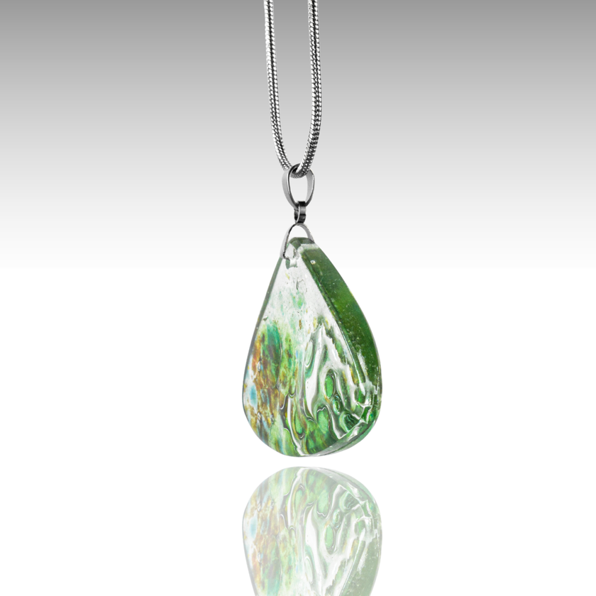 Hűs erdő szélén nyaklánc