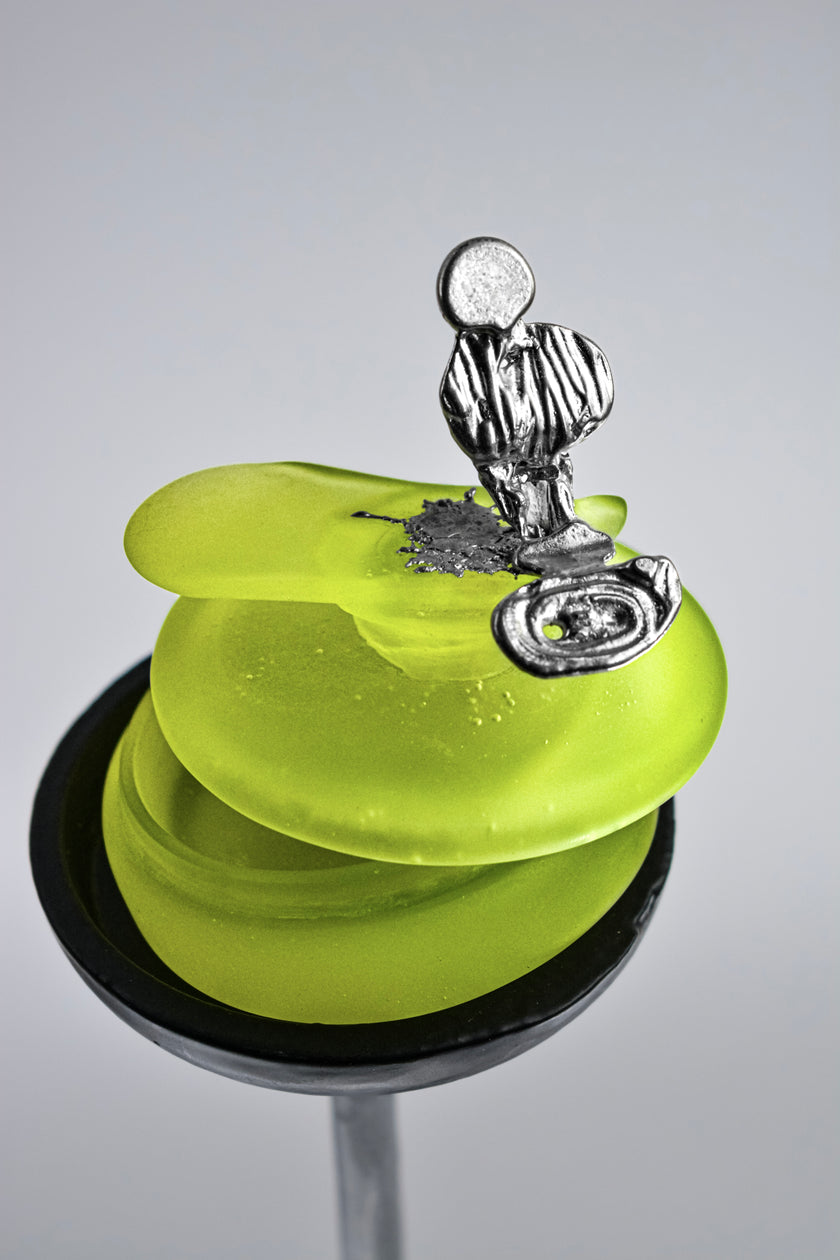 A nő csendje ékszertartó üvegszelence