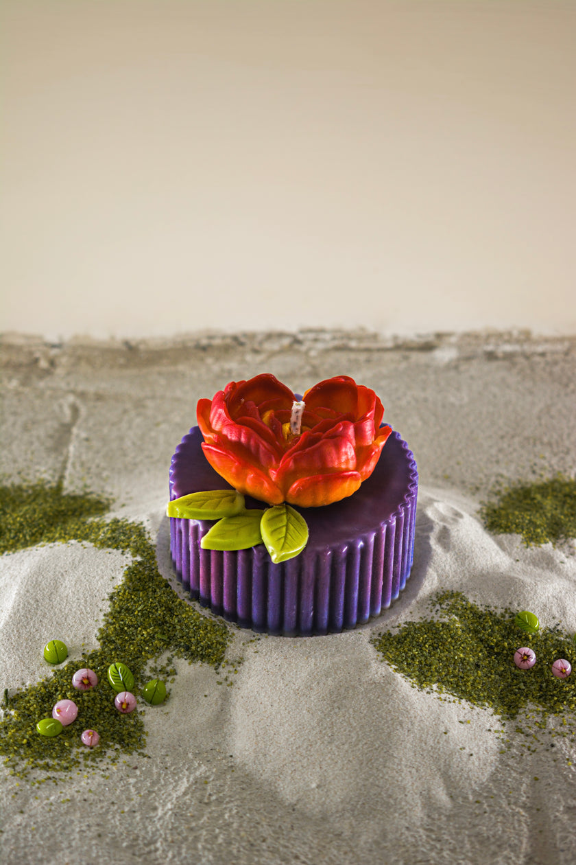 Virágos tortácska gyertya - piros